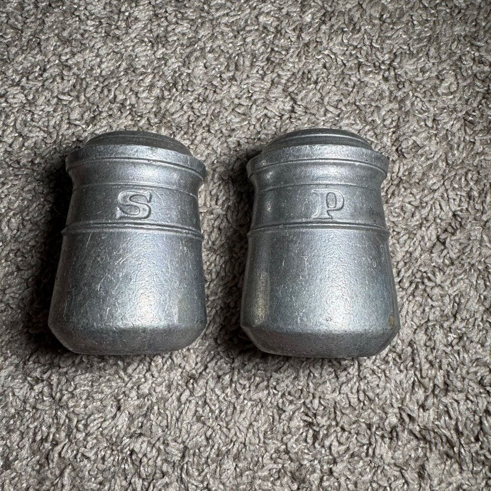 Vintage 1973 Duracast Pewter Salt and Pepper Shakers Set DC6300 DC6301 Retro
